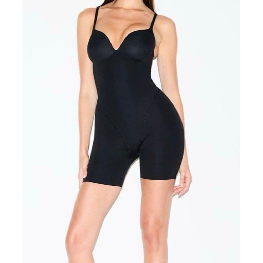 Skims Ultimate Body Butt And Hip Pad Mid Thigh Bodysuit